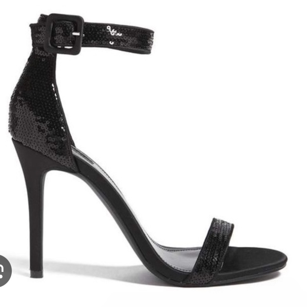 Forever21 ankle strap heels NEW !